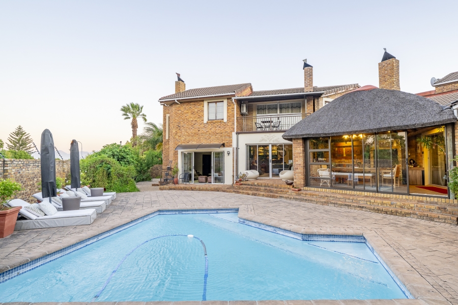 7 Bedroom Property for Sale in Eversdal Western Cape